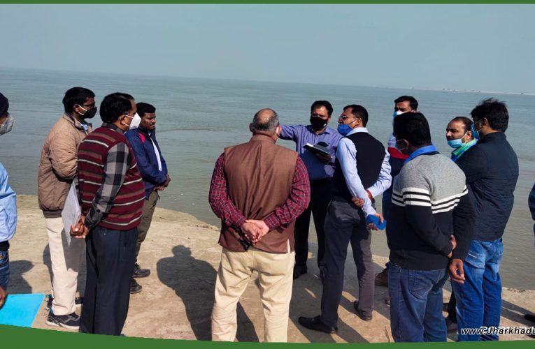 साहिबगंज: गंगा कटाव को रोकने की रणनीति बनाने के लिए आइआइटी रुड़की की टीम ने किया दौरा..