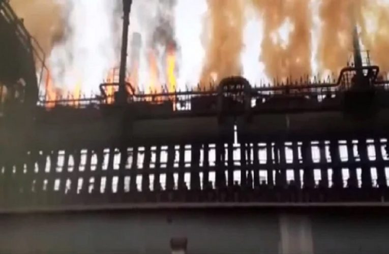 टाटा स्टील प्लांट में तेज धमाके के बाद लगी आग, तीन मजदूर घायल..
